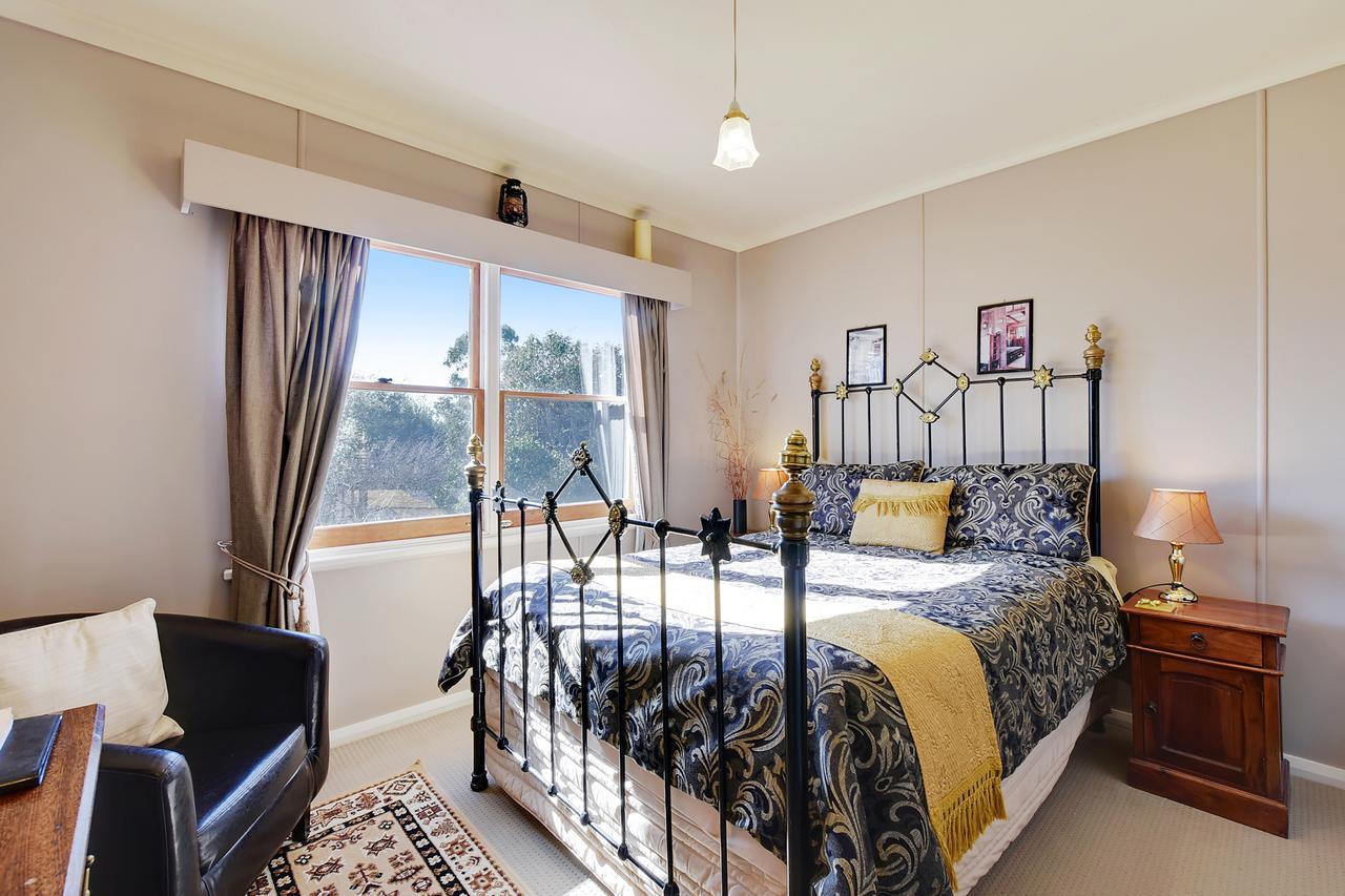 Redcliffe House Colonial Bed & Breakfast Swansea Bagian luar foto