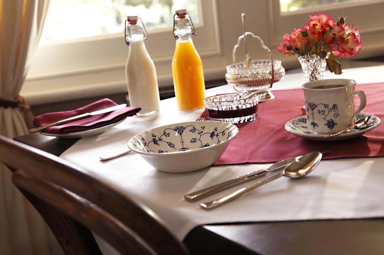 Redcliffe House Colonial Bed & Breakfast Swansea Bagian luar foto